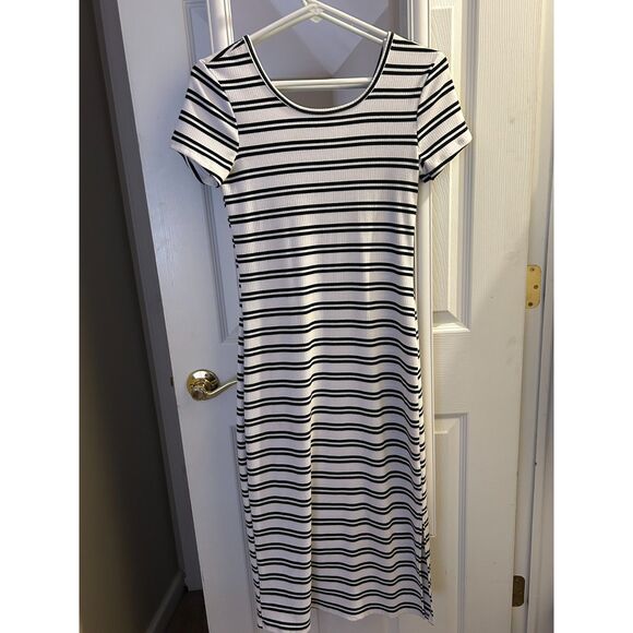 Black & White Striped Maxi Dress Women’s Bodycon Stretch Size SM - Picture 2 of 3